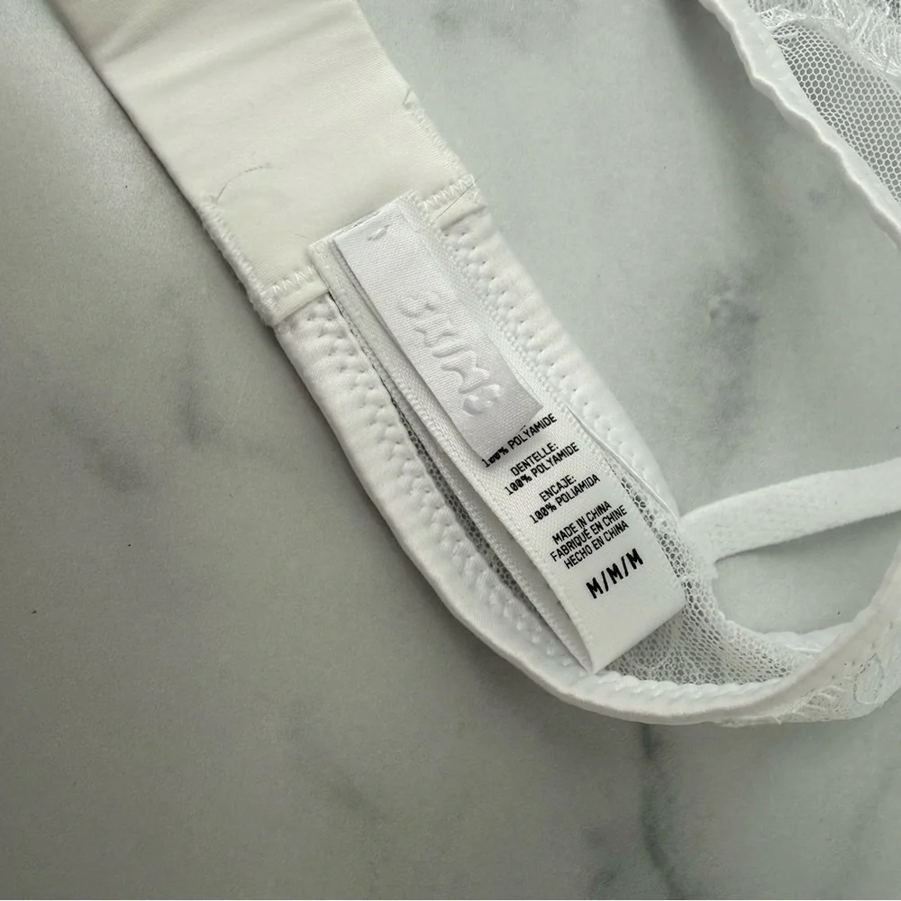 SKIMS After Hours White Sheer Lace Underwire Bra Unlined - Size M - Picture 2 of 2